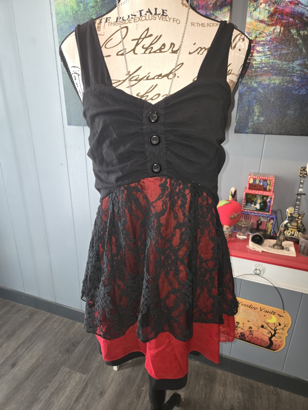 Pinky Red And Black Dress. Has Alot Of Stretch! Size XL